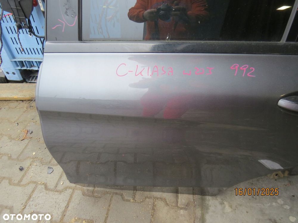 Mercedes W205 C Klasa Drzwi TYŁ LEWE DRZWI 992 - 2