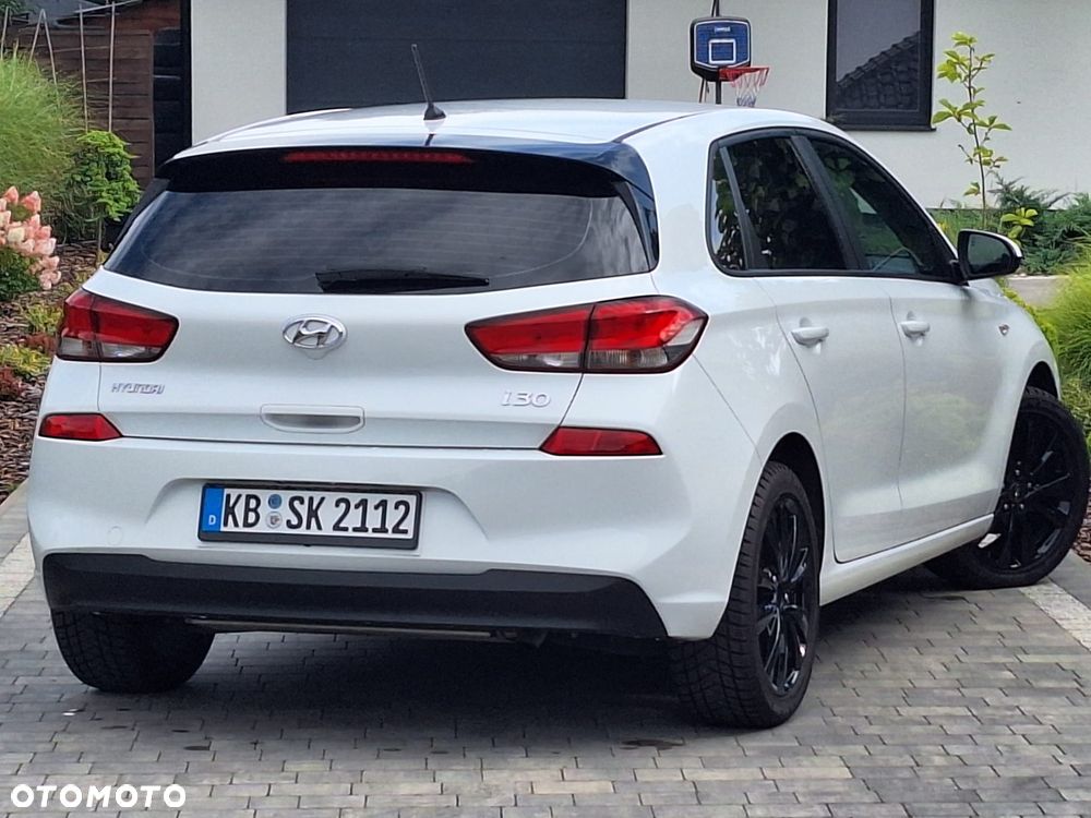 Hyundai i30 1.4 Family - 4