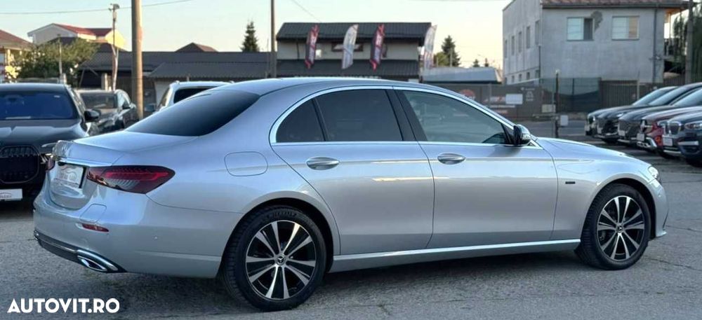 Mercedes-Benz E - 10