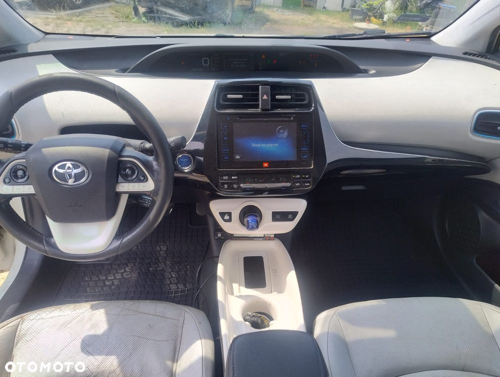 Toyota Prius 1.8 Hybrid Prestige - 6