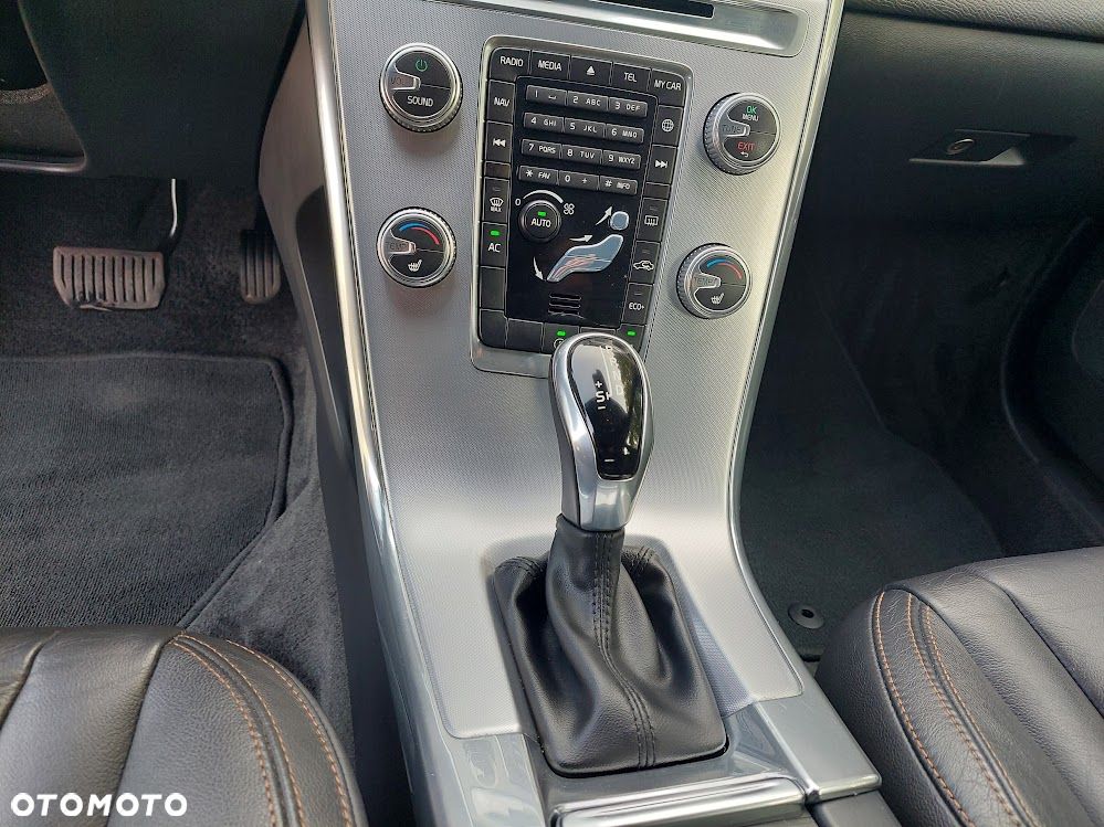 Volvo XC 60 D4 Geartronic Summum - 37