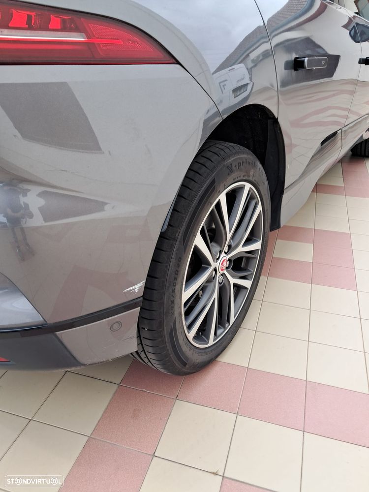 Jaguar I-Pace EV400 AWD SE - 8