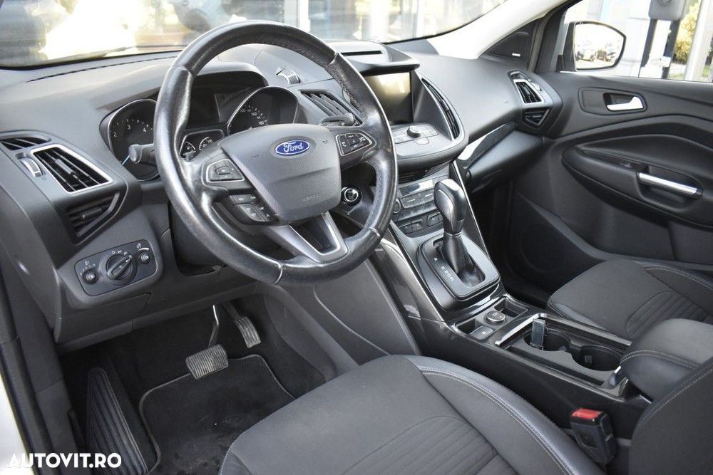 Ford Kuga - 30