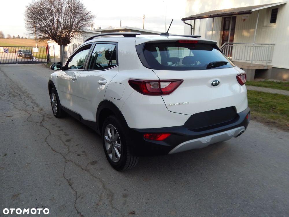 Kia Stonic 1.4 L - 9