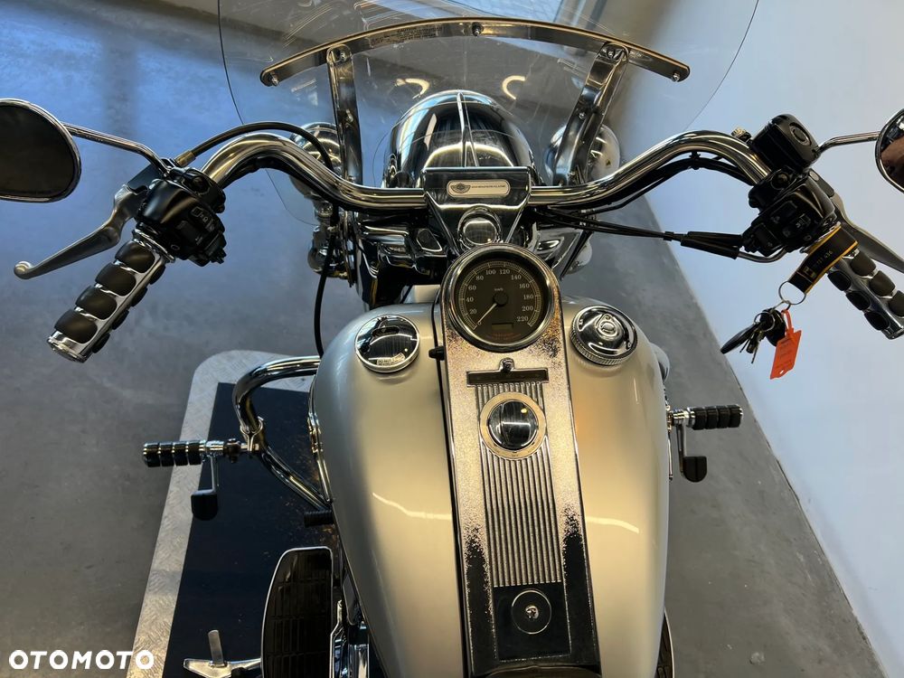 Harley-Davidson Touring Road King - 14