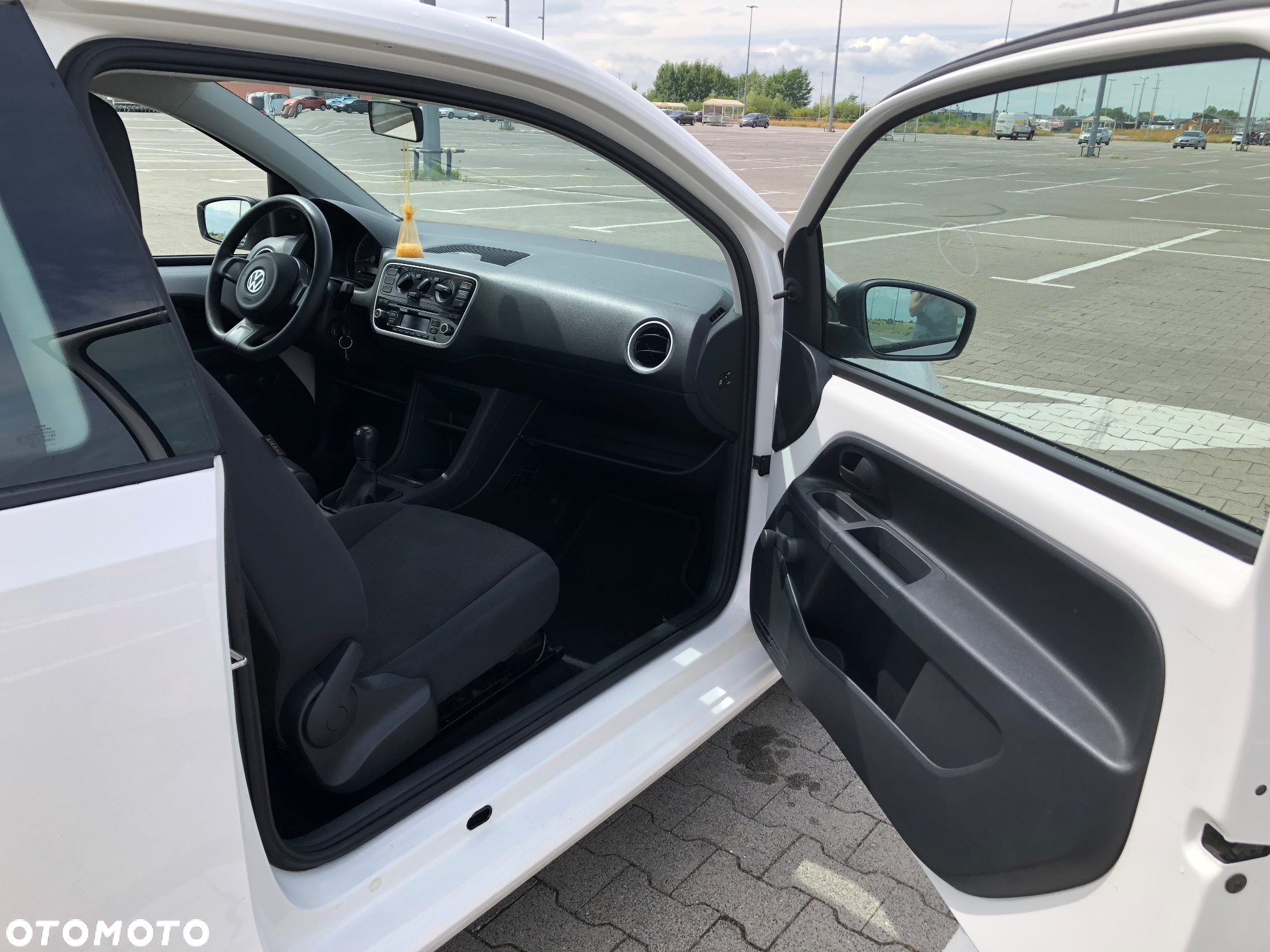 Volkswagen up! take - 15