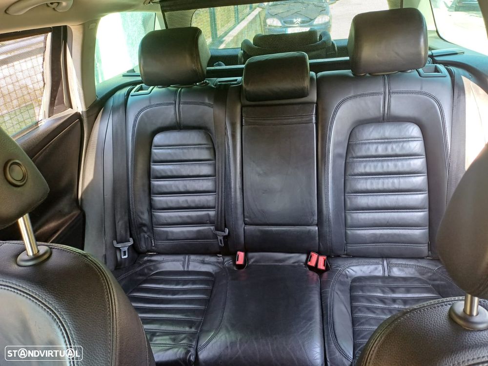VW Passat Variant 2.0 TDi Sportline DSG - 4