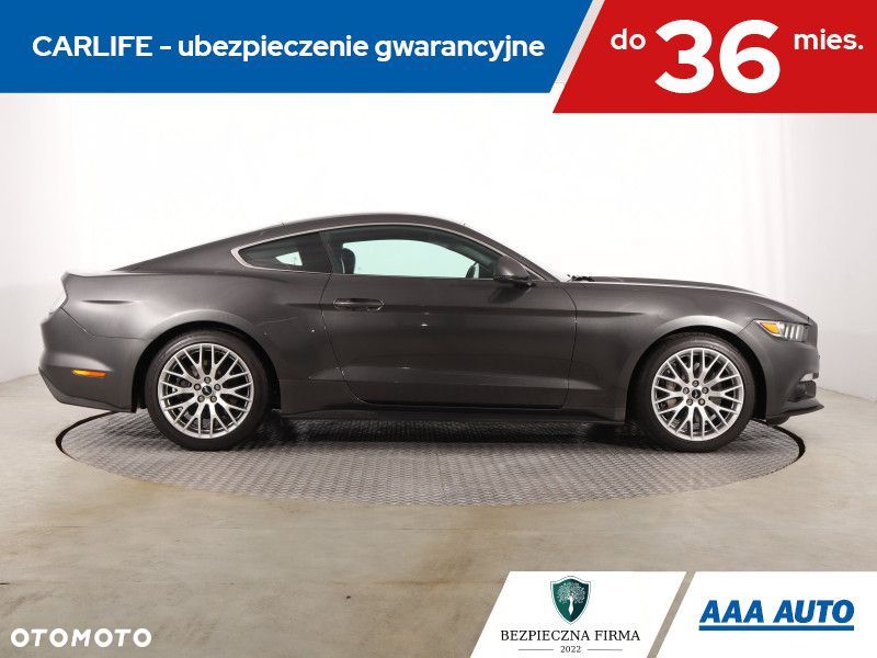 Ford Mustang - 8