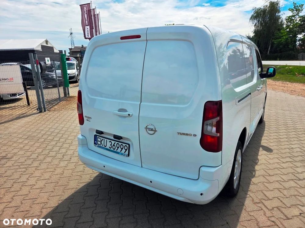 Opel COMBO - 10