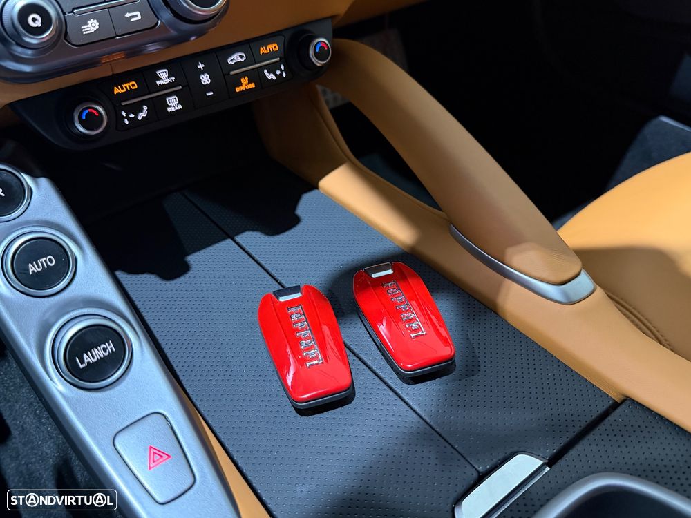 Ferrari GTC4 Lusso - 40