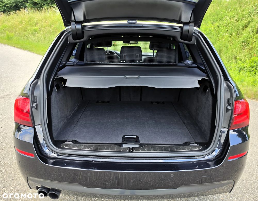 BMW Seria 5 525d xDrive - 33