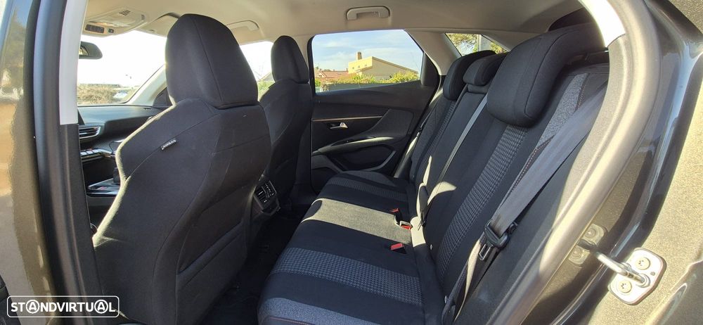 Peugeot 3008 1.5 BlueHDi Allure - 8