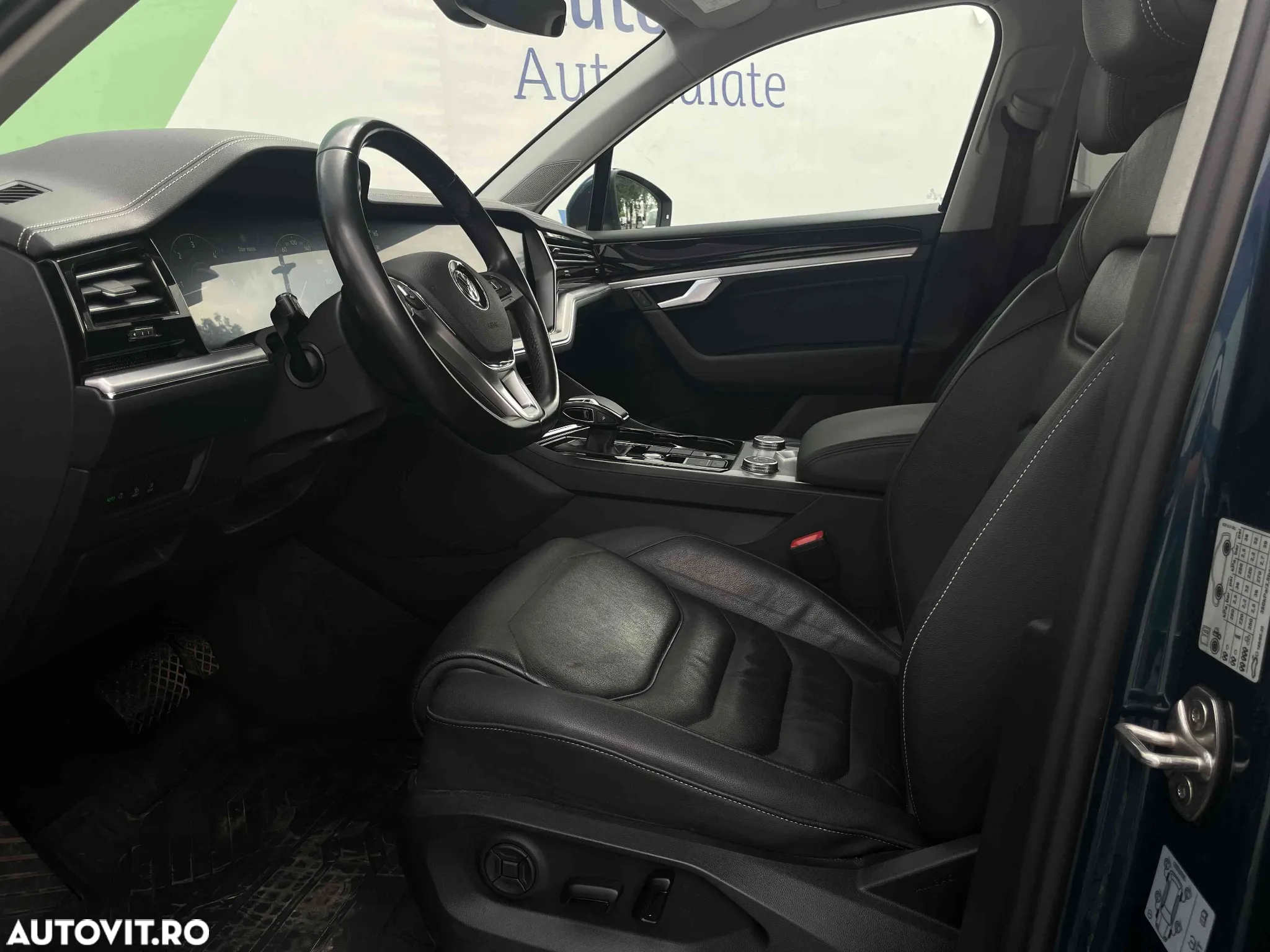 Volkswagen Touareg - 14