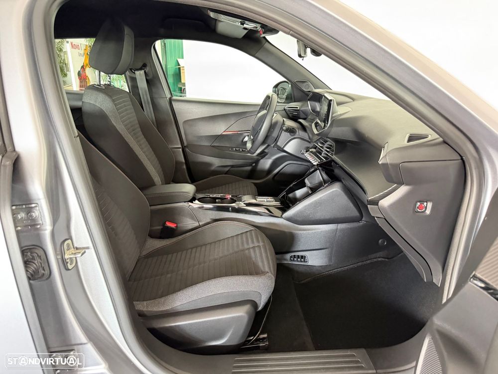 Peugeot e-2008 50 kWh Active Pack - 26