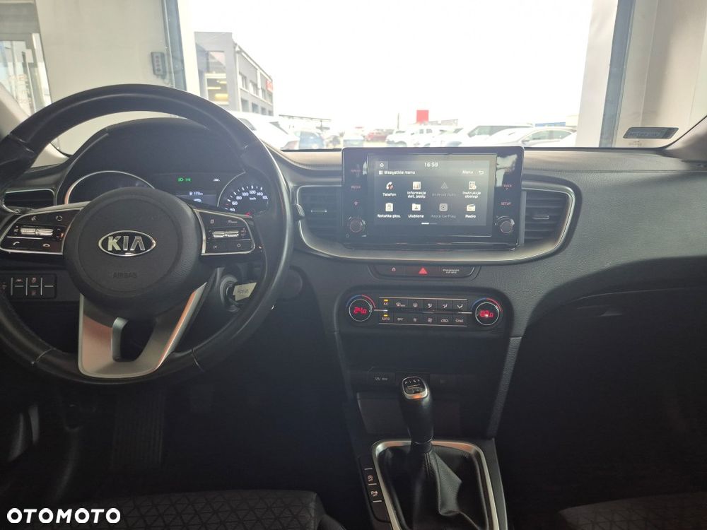 Kia Ceed 1.5 T-GDI M - 21
