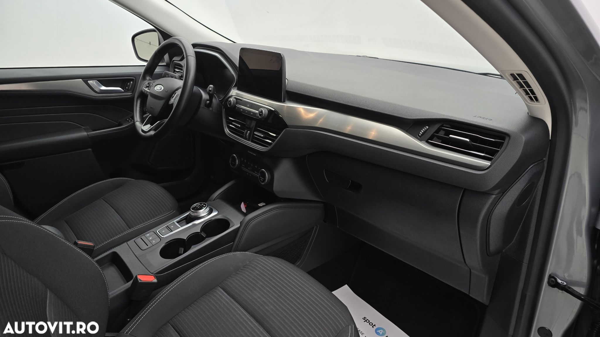 Ford Kuga - 20