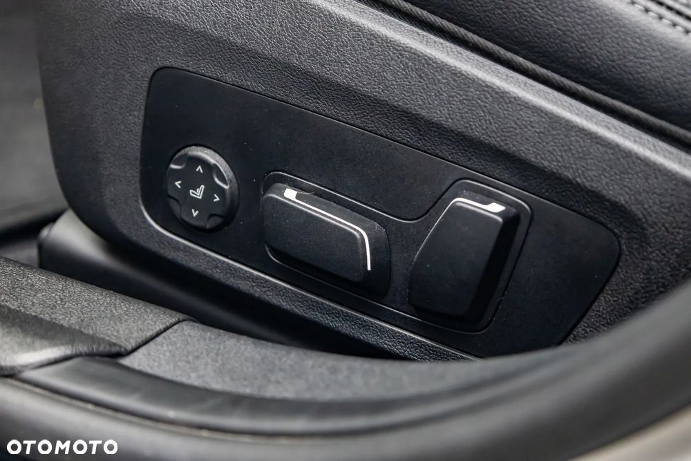 BMW Seria 3 - 14