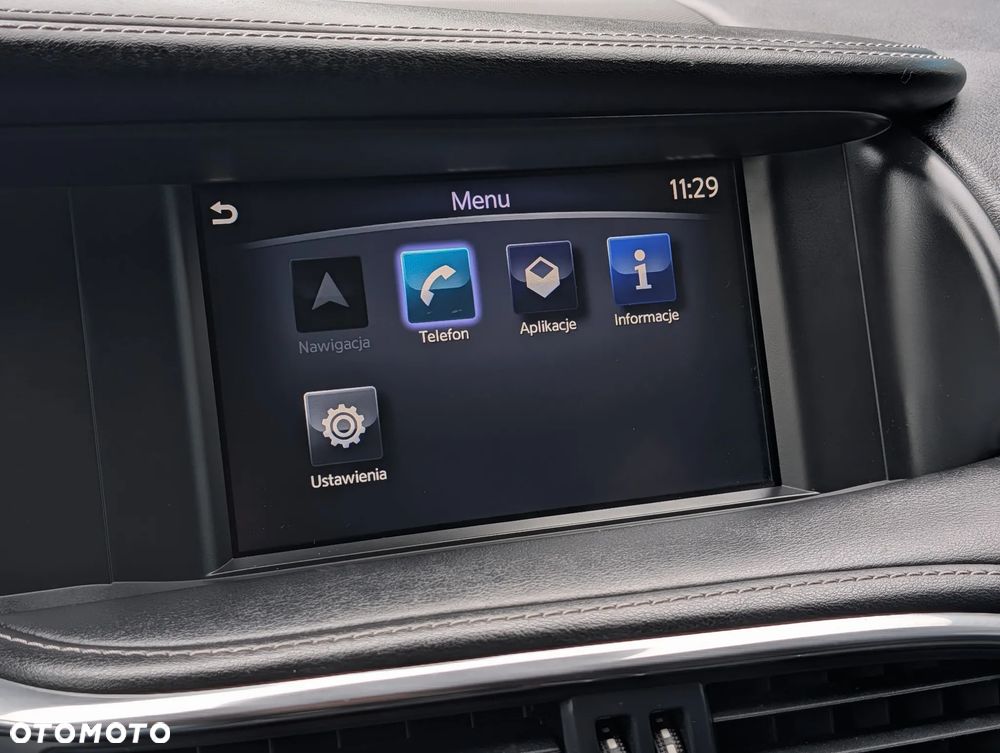 Infiniti Q30 1.6t Premium City Black - 24
