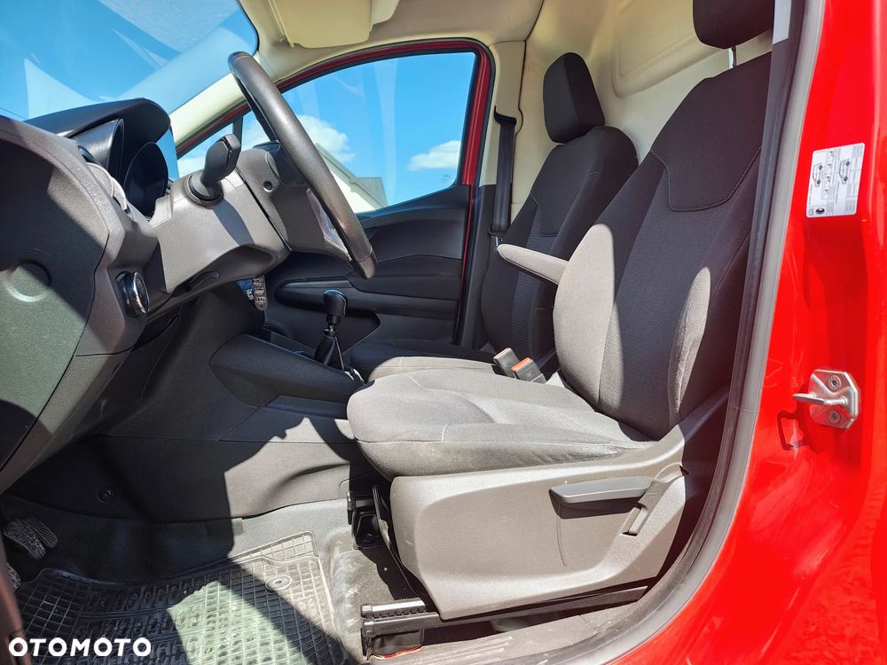 Ford TRANSIT COURIER - 28