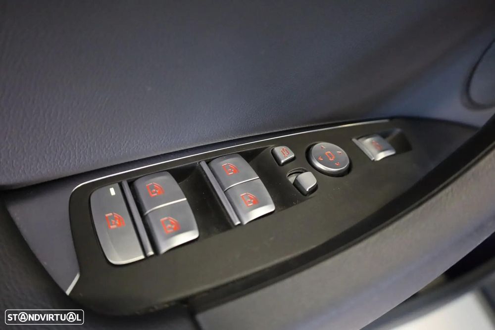 BMW iX3 Inspiring — fotografia 45