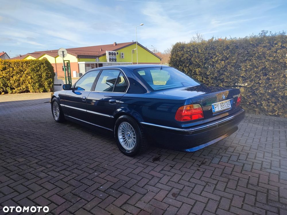 BMW Seria 7 - 10