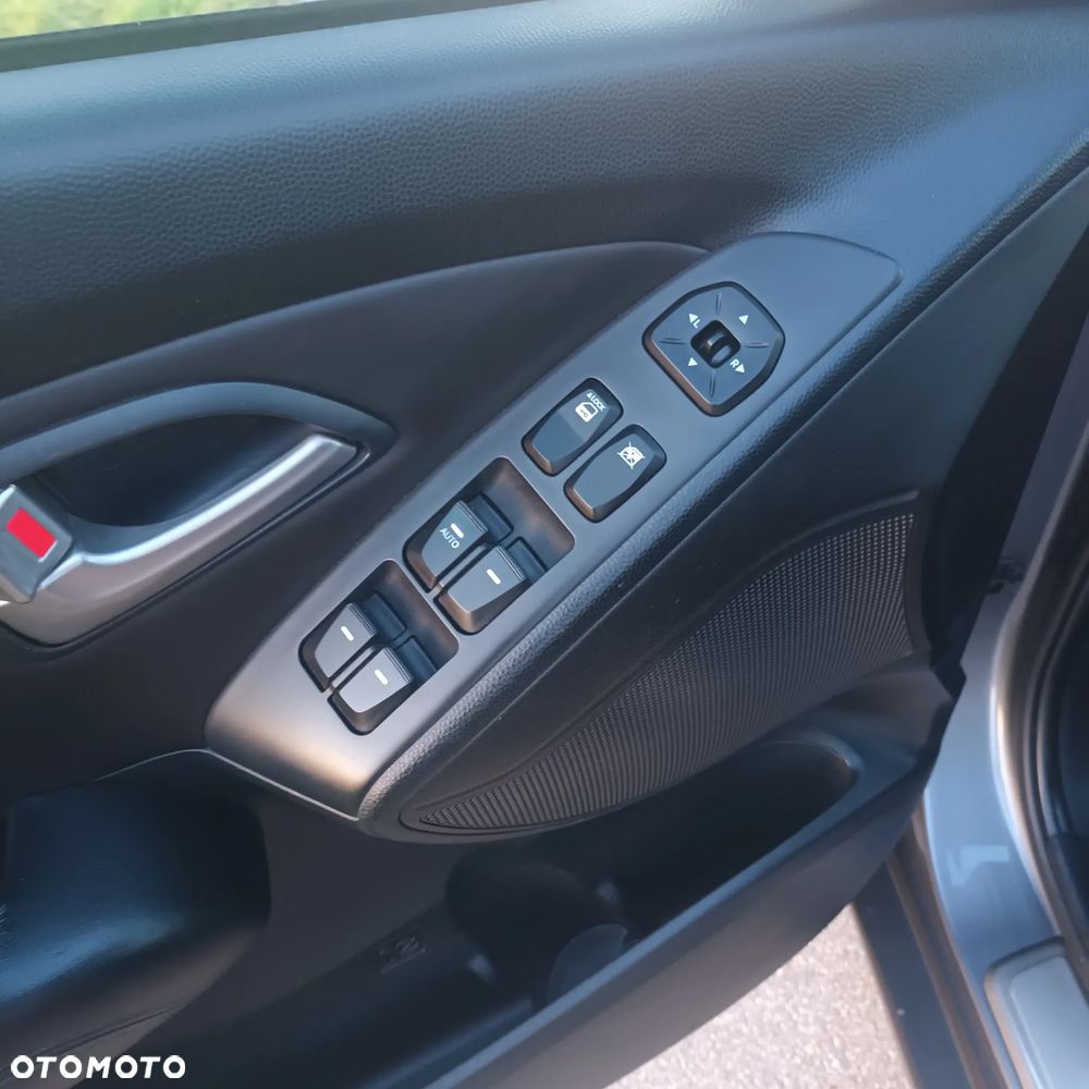 Hyundai ix35 1.6 2WD UEFA EURO 2012 Edition - 14