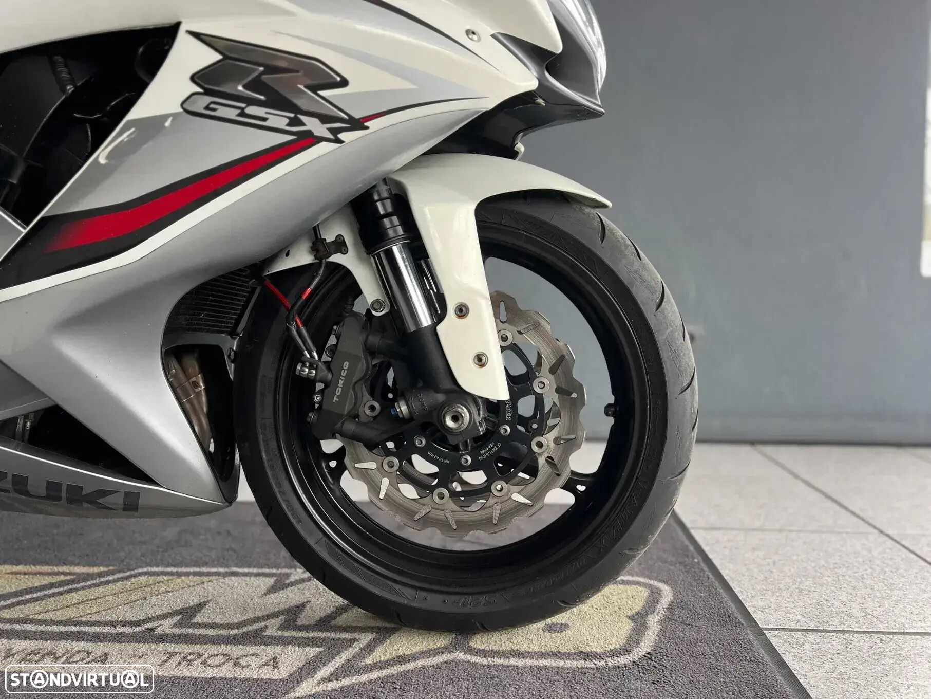 Suzuki GSX-R - 5