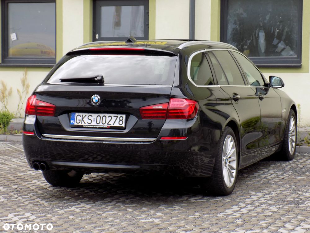 BMW Seria 5 525d Touring Sport-Aut Luxury Line - 7