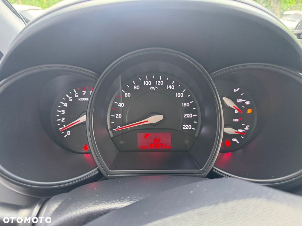 Kia Rio 1.2 Business Line - 10