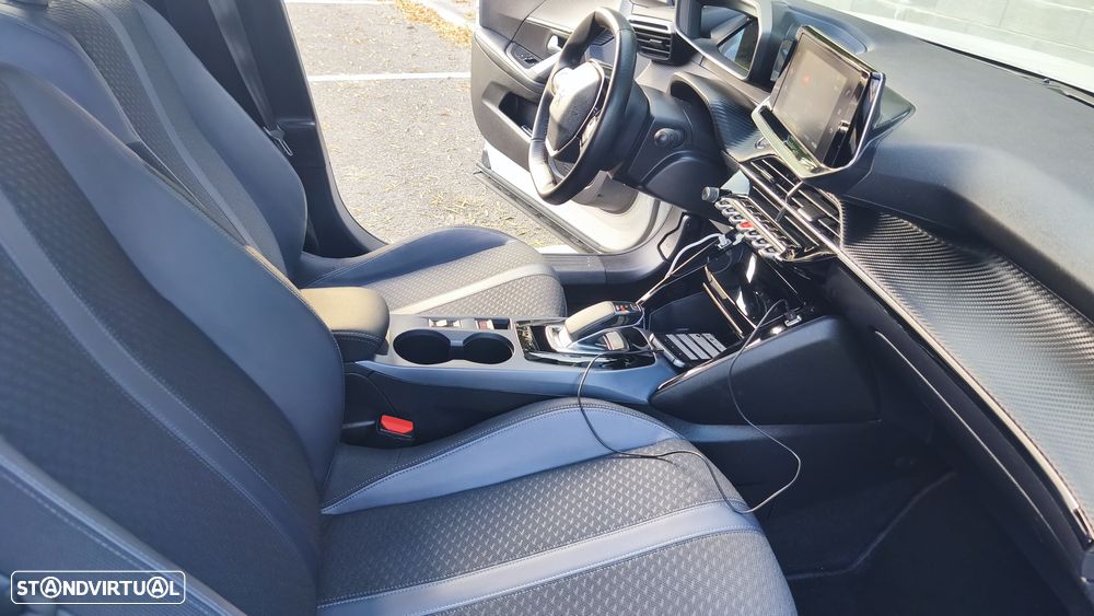 Peugeot e-2008 50 kWh Allure Pack - 15