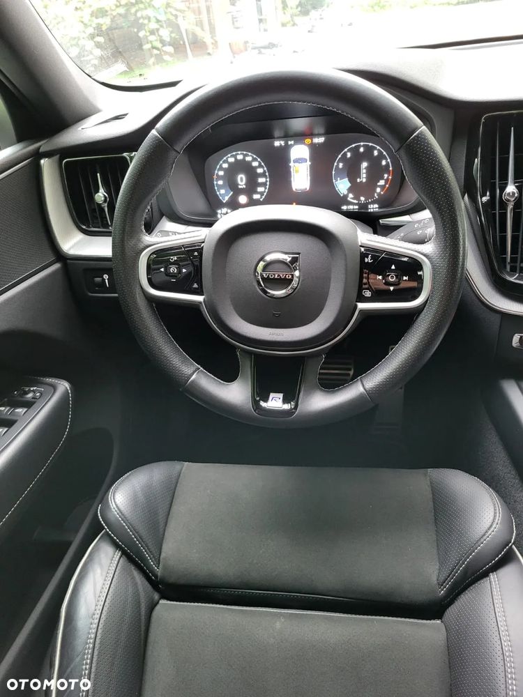 Volvo XC 60 T5 R-Design - 17