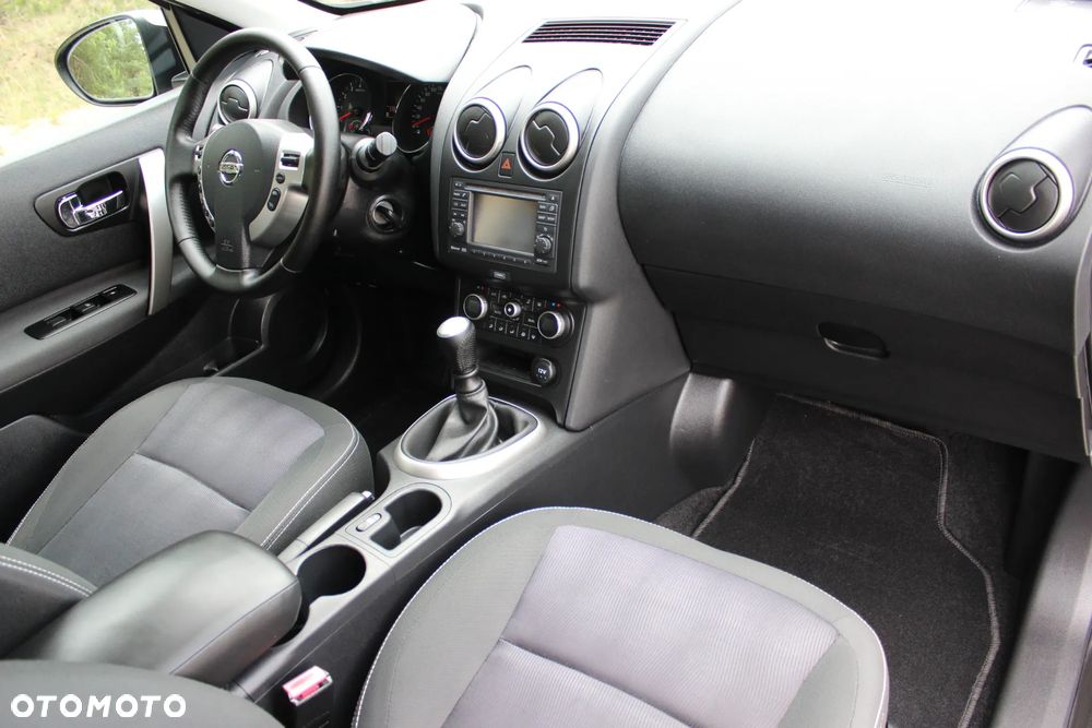 Nissan Qashqai 2.0 360 - 23