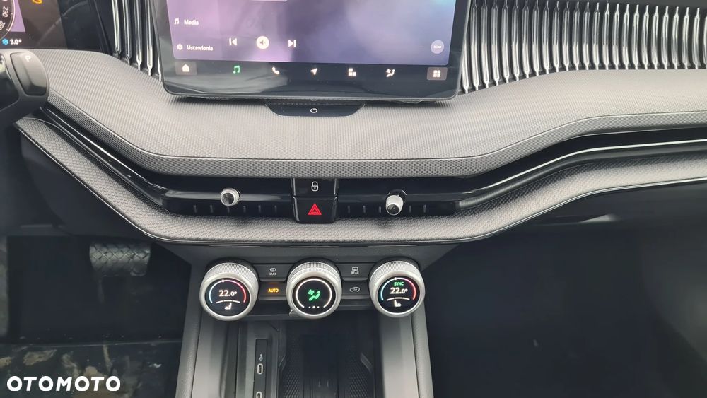 Skoda Superb 2.0 TDI SCR Essence DSG - 16