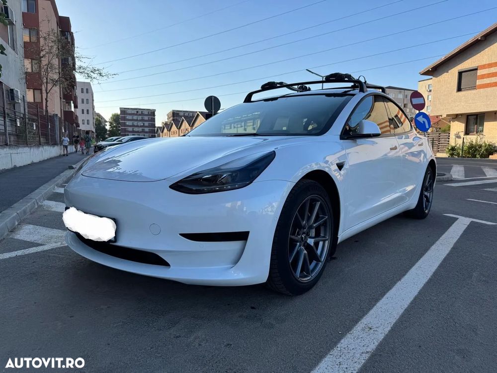 TESLA Model 3