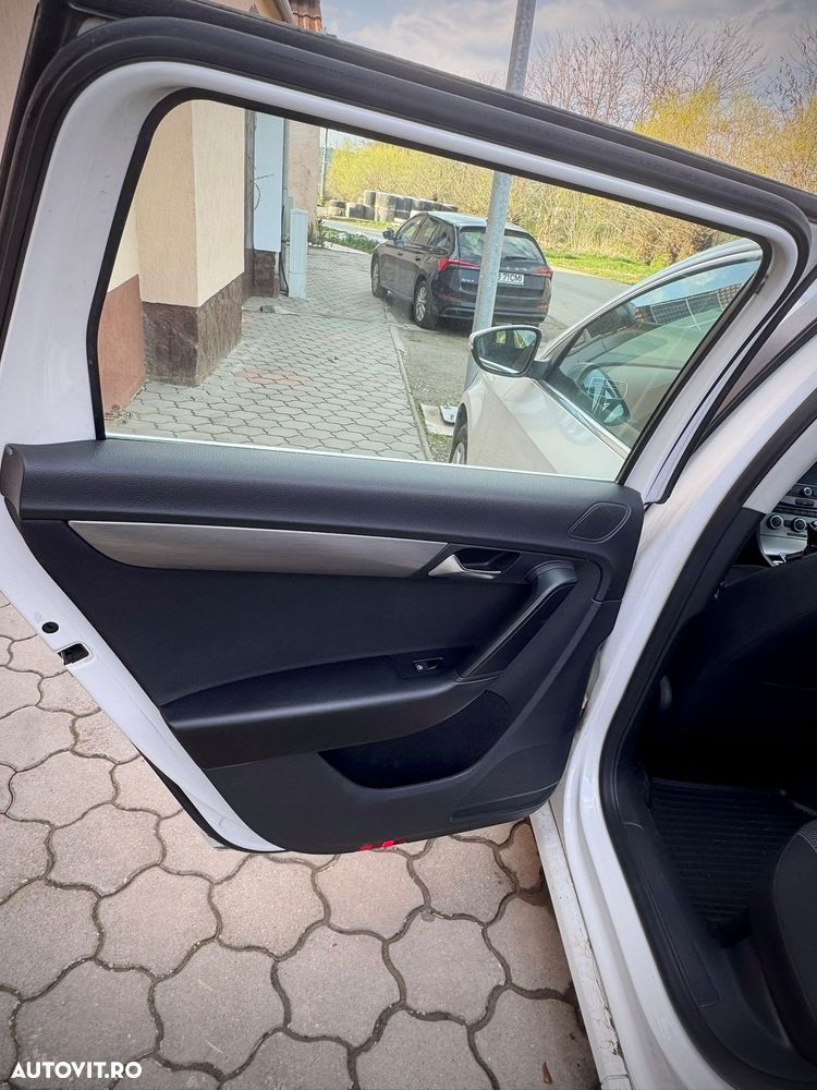 Volkswagen Passat - 8