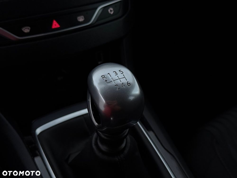 Peugeot 308 1.6 BlueHDi Business Line S&S - 34