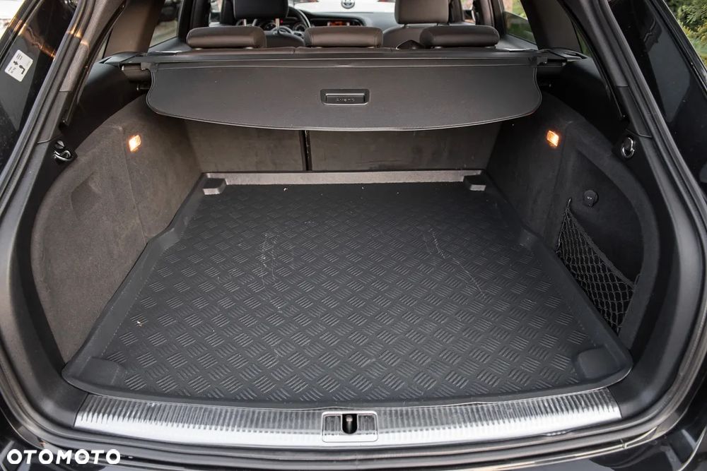 Audi A4 Avant 2.0 TDI DPF quattro S tronic S line Sportpaket - 27