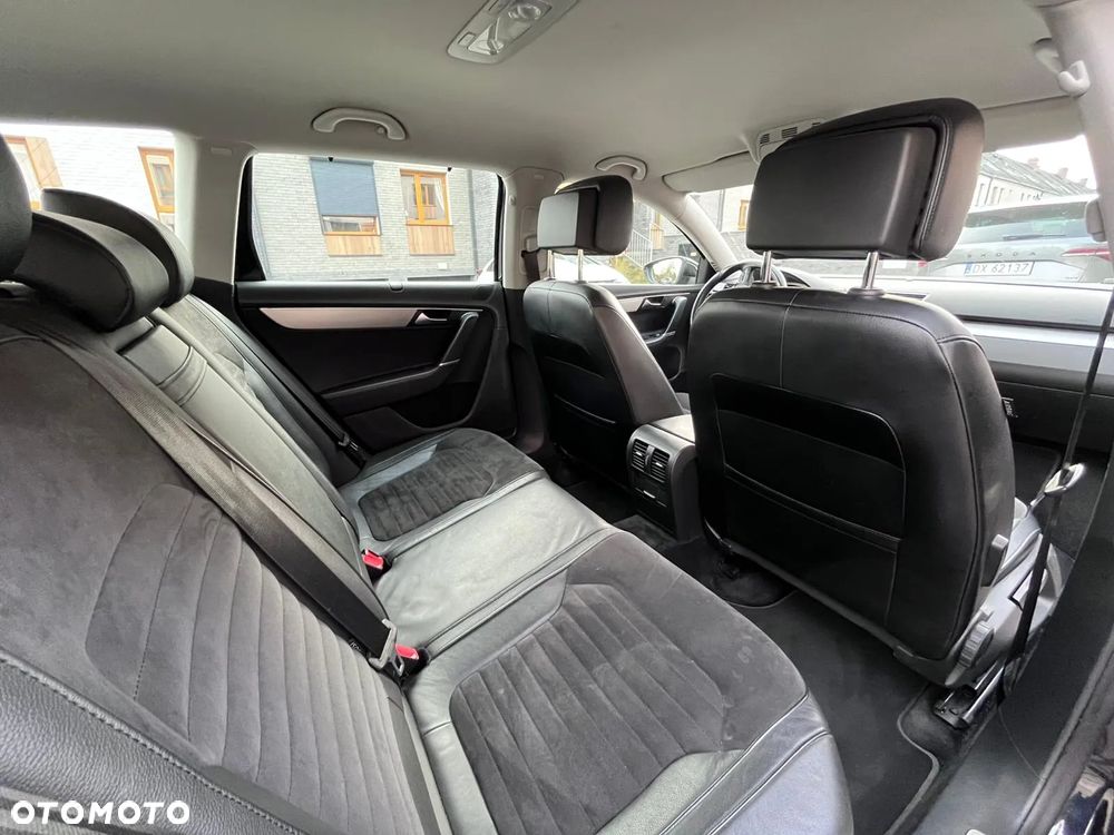Volkswagen Passat 2.0 TDI 4Mot Highline DSG - 4