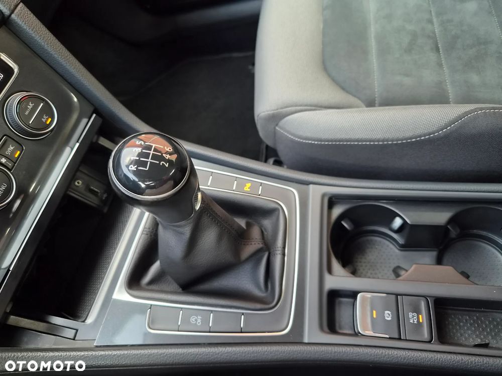 Volkswagen Golf 1.4 TSI BlueMotion Technology Comfortline - 19