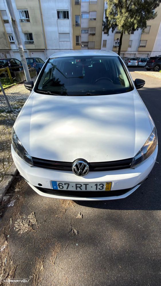 VW Golf 1.6 TDi DPF BlueMotion MATCH - 2