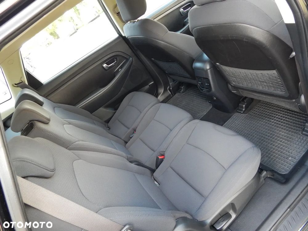 Kia Carens 1.7 CRDi Spirit - 12