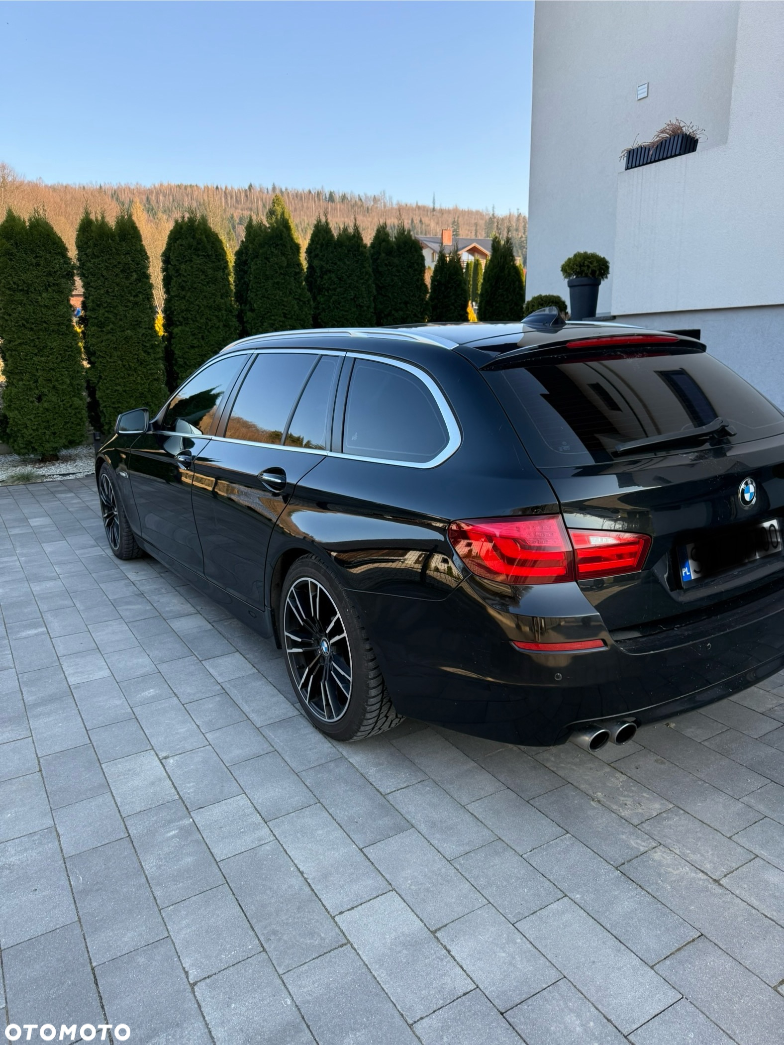 BMW Seria 5 530d xDrive Touring Luxury Line - 2
