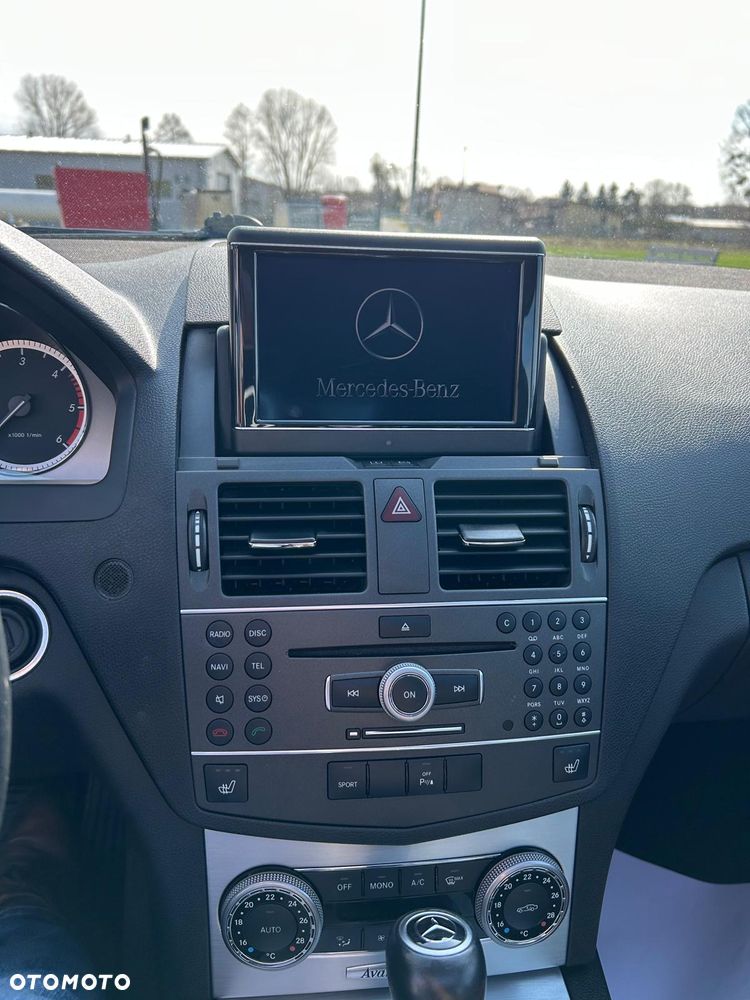 Mercedes-Benz Klasa C 220 CDI DPF Automatik BlueEFFICIENCY Avantgarde - 17