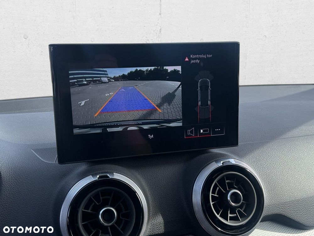 Audi Q2 - 21