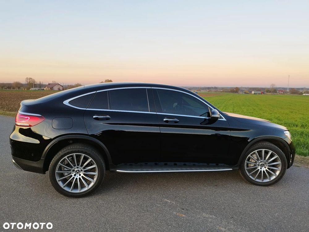 Mercedes-Benz GLC 300 4Matic 9G-TRONIC AMG Line - 5