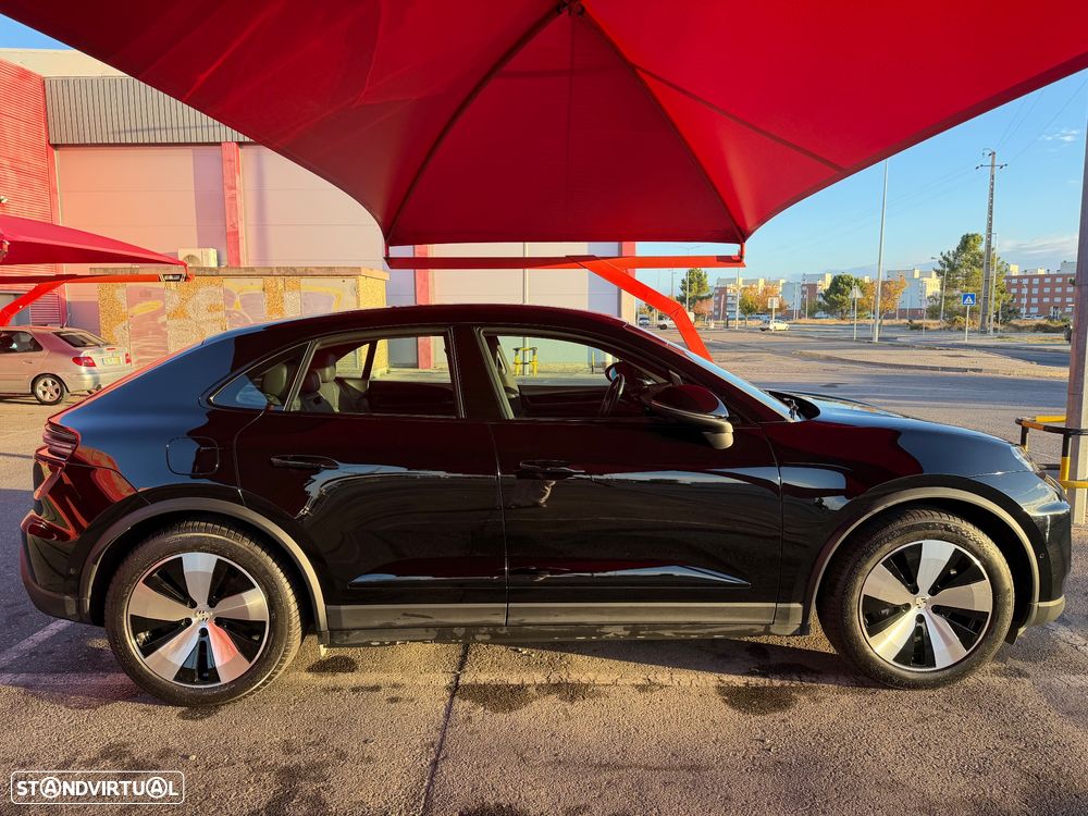 Porsche Macan Electric - 3
