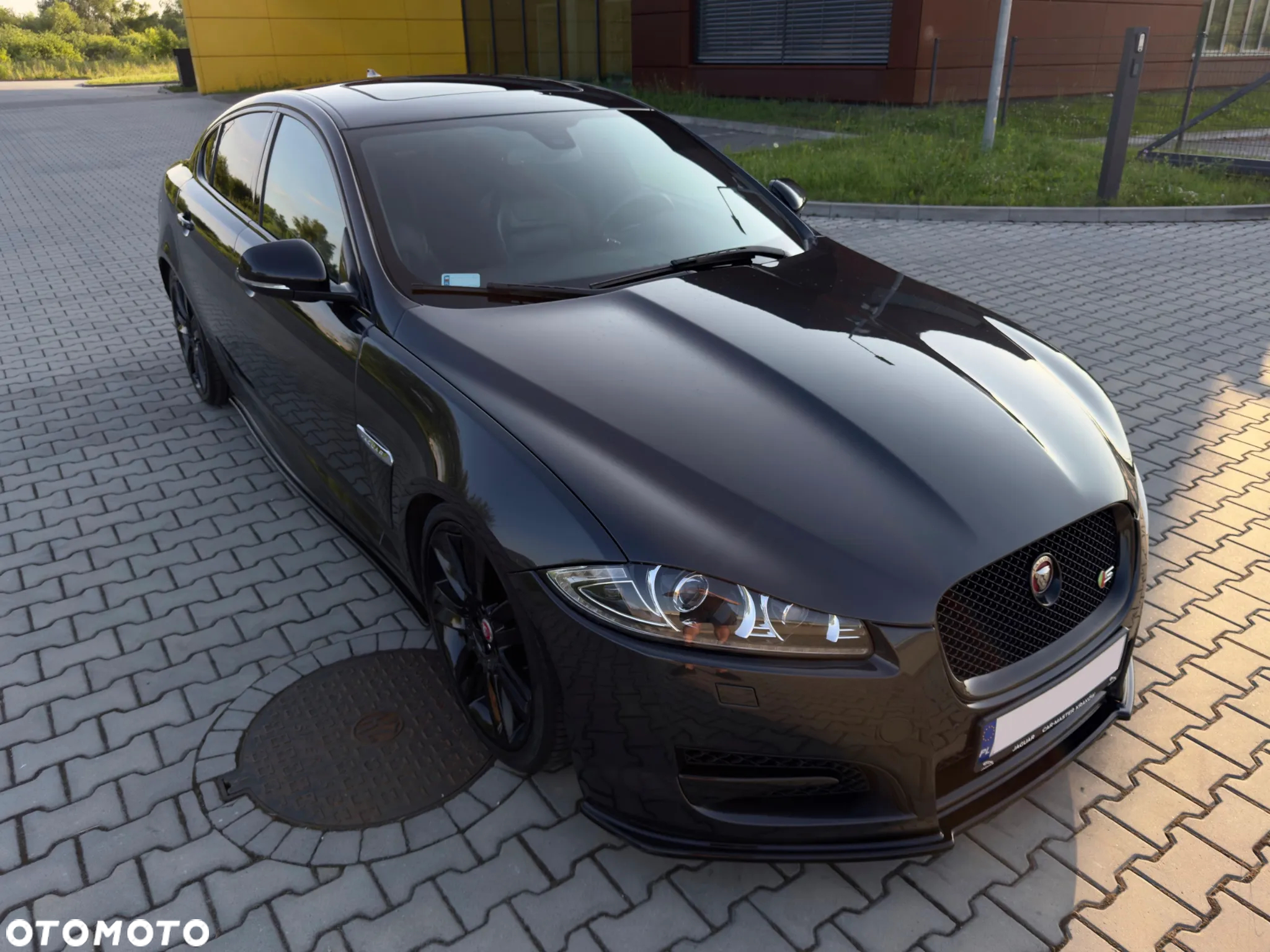 Jaguar XF 3.0 TDV6 R-Sport - 3