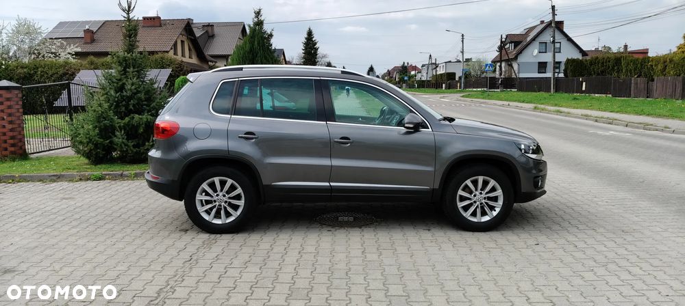 Volkswagen Golf - 6