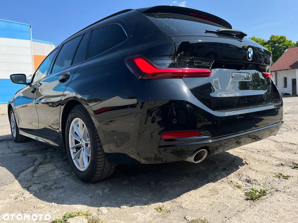 BMW Seria 3 318d Touring Sport Line - 4