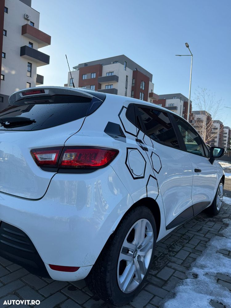 Renault Clio 1.2 Life EVO - 11